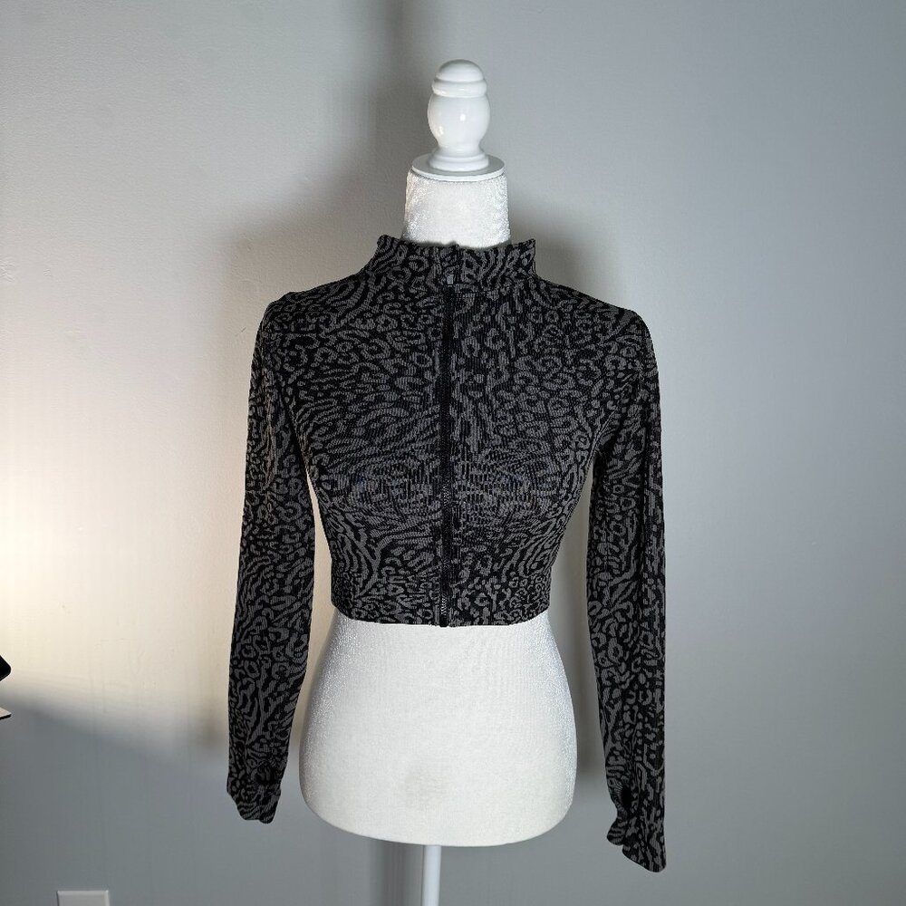 Unbranded Animal Print Elastic Workout Zip Up Cropped Top Womens Size L